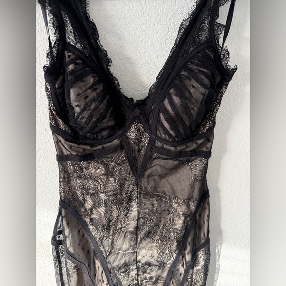 Bebe Lace Overlay Mini Dress Bodycon XS Vintage Y2K - Picture 2 of 12